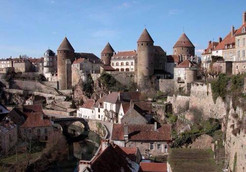 Zdjęcie z galerii obiektu La Maison de la Tour w mieście Semur-en-Auxois