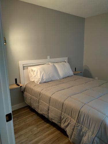 Gallery image of Shafer Lakeside Resort in Monticello