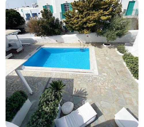 ミコノス・シティにあるWhite luxury suite with shared pool downtown by Mykonos Eightのギャラリーの写真