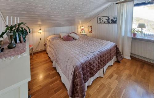 Postel nebo postele na pokoji v ubytování 3 Bedroom Stunning Home In Kllekrr