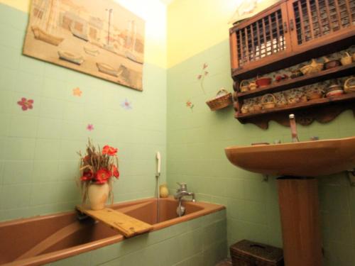 Fotografia z galérie ubytovania Maison typique climatisée avec terrasse, BBQ, et Wifi dans hameau près des plages - 5 couchages - FR-1-309-369 v destinácii Port-Vendres