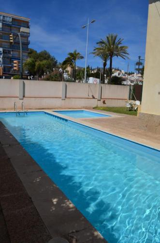 Benalmádena Beach House- Luxe house, prime location near Puerto Marina&Beach