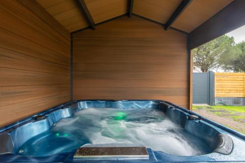 Φωτογραφία από το άλμπουμ του Maison avec jacuzzi σε Biscarrosse
