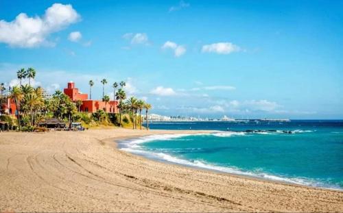 Benalbeach, estudio en primera línea de playa photo 34