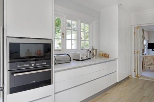Dapur atau dapur kecil di Farm Lorraine Lake Cottage, Loft Cottage and Garden Cottage