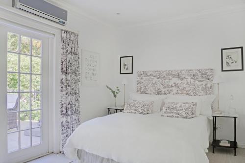 Katil atau katil-katil dalam bilik di Farm Lorraine Lake Cottage, Loft Cottage and Garden Cottage
