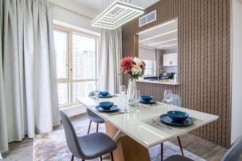 Fotografie z fotogalerie ubytování Veluxa - Large and Stylish 1 Bed in JLT! v Dubaji