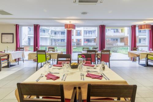 Restoran atau tempat lain untuk makan di Zenao Appart'hôtels Strasbourg