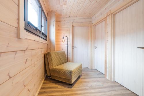 Televisyen dan/atau pusat hiburan di Bergwaldchalet Komfort