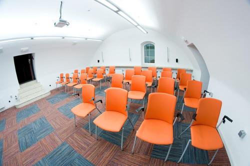 Бизнес-центр и/или конференц-зал в Hotel Artus - Old Town