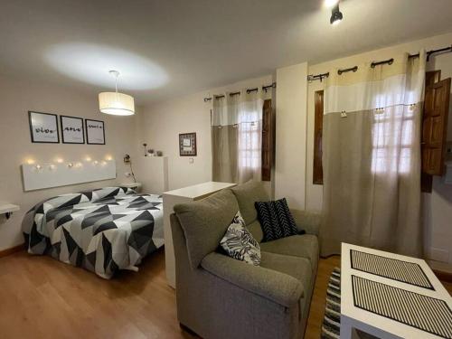 A bed or beds in a room at Habitación con encanto