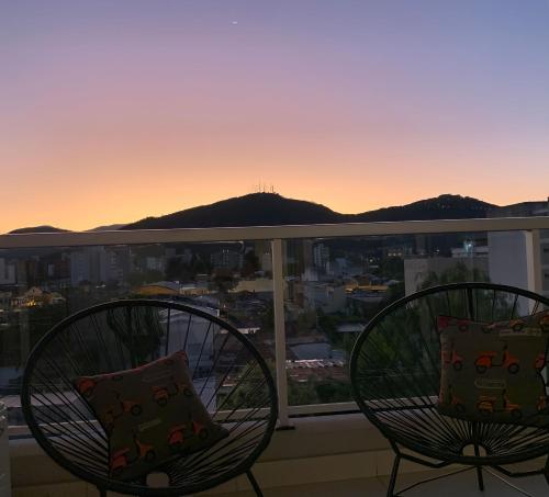 En generel udsigt til bjerge eller udsigt til bjerge taget fra lejligheden