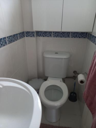 Koupelna v ubytování Cosy & Magical 2 bedroom Holiday Place in Çatalköy, Kyrenia