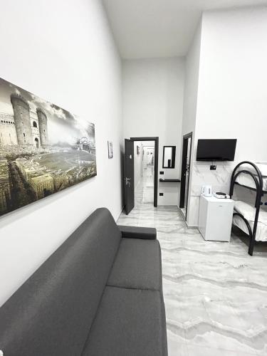 FORIA HOUSE VALENTiNO