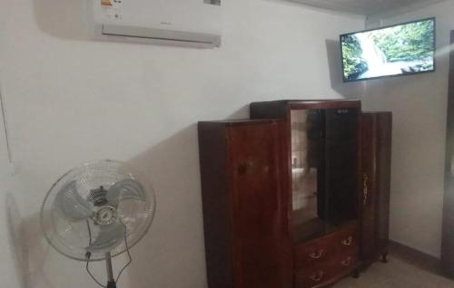 En TV eller et underholdningssystem på El Remanso II