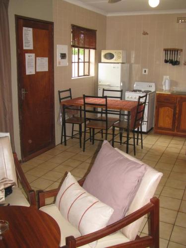 Kuchyň nebo kuchyňský kout v ubytování Eagles Nest Chalets