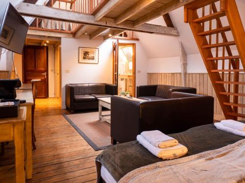 Ein Sitzbereich in der Unterkunft Hotel Monasterium PoortAckere Ghent