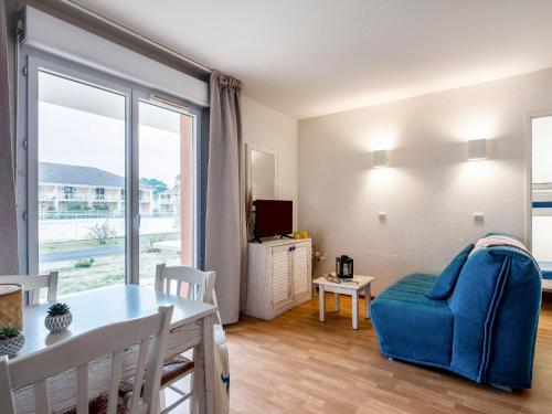 Posezení v ubytování Apartment Les Alcyons T2 by Interhome