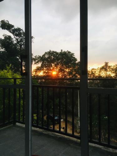 Balkoni atau teres di kandy hill villa