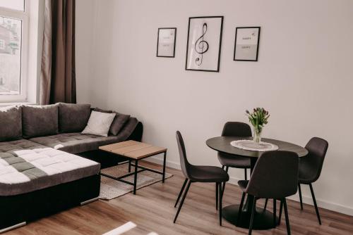 Ruang duduk di Chopin's Apartment