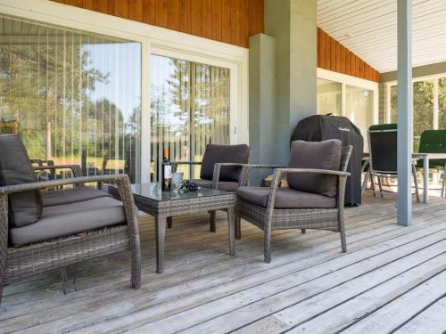 Posezení v ubytování Holiday Home Torhild - 150m from the sea by Interhome