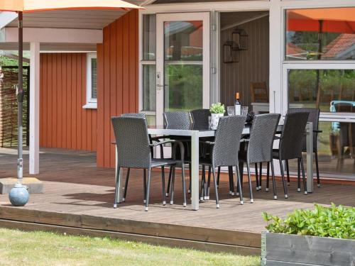 Patio nebo venkovní prostory v ubytování Holiday Home Dyrken - 200m from the sea by Interhome