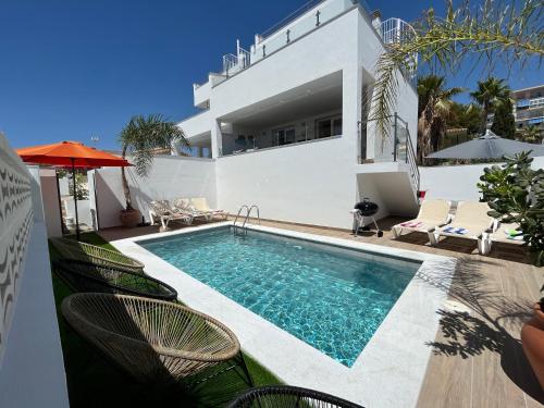 Nerja Paradise Rentals - Villa Las Palmeras, Nerja ...