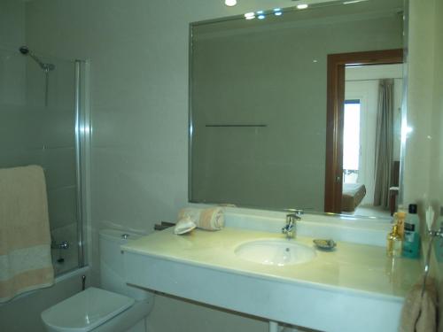 Kúpeľňa v ubytovaní Nerja Paradise Rentals - City Center Apt Plaza España