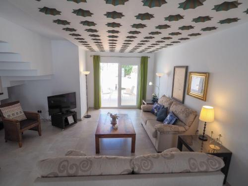 Nerja Paradise Rentals - Villa Perla
