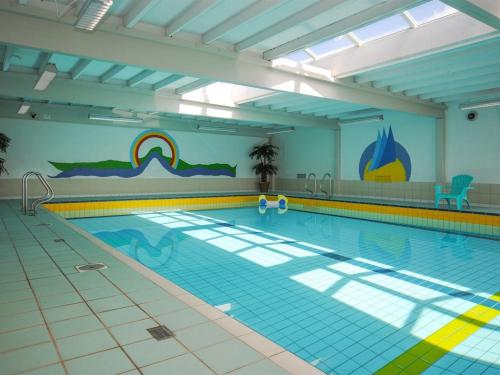 Bazén v ubytování Apartment Ingeborre - 100m to the inlet in NW Jutland by Interhome nebo v jeho okolí