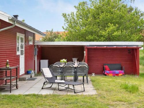 Zahrada ubytování Holiday Home Aris - 480m from the sea by Interhome