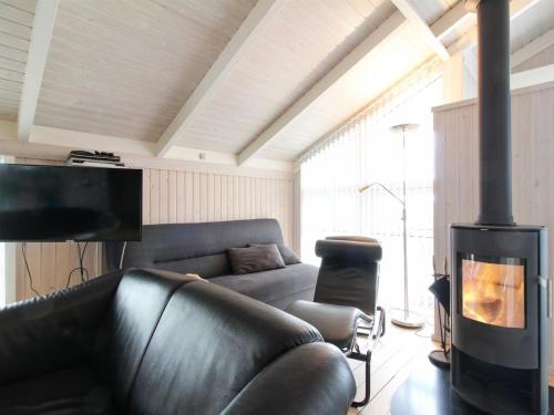 Posezení v ubytování Holiday Home Sixten - 450m from the sea by Interhome
