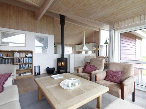 Et opholdsområde på Holiday Home Eggertsine - 300m from the sea in NW Jutland by Interhome