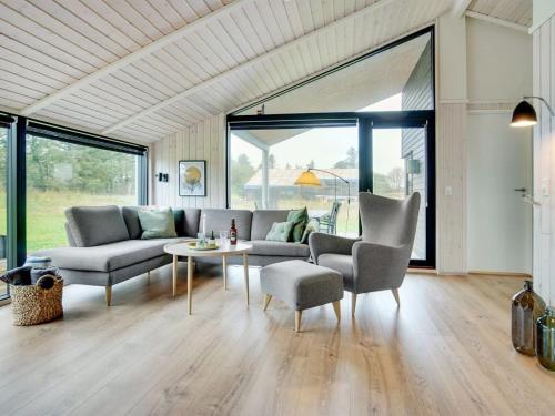 Seating area sa Holiday Home Talitha - 1-5km from the sea in NW Jutland by Interhome
