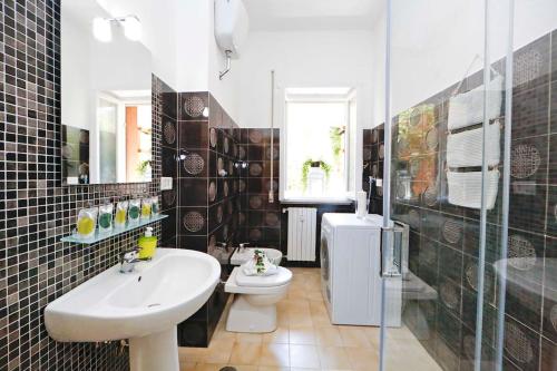 Charming Patio Apartment Trastevere