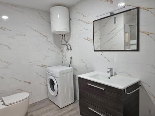 Kúpeľňa v ubytovaní Apartamentos Eurhostal 3000
