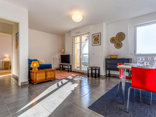 Posedenie v ubytovaní Apartment Les Arts-2 by Interhome