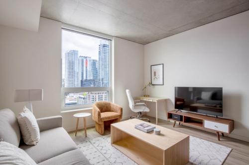 Area tempat duduk di South Lake Union 1br w wd roof nr Lake Union SEA-488