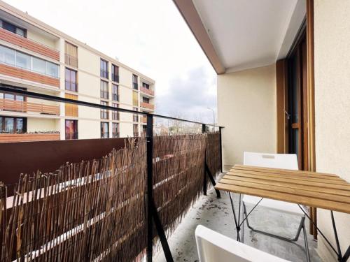 Balkón alebo terasa v ubytovaní Guyon - Cosy proche gare Parking facile - Balcon #SirDest