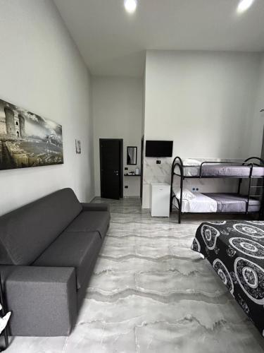 FORIA HOUSE VALENTiNO