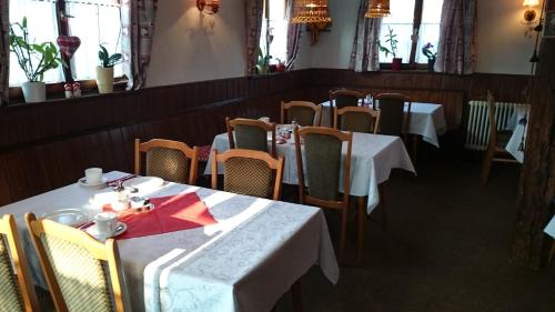 Ресторант или друго място за хранене в Pension Zur Sonne Wittenweier