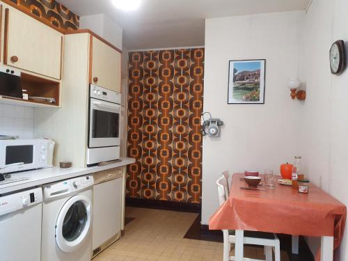 Kuchyň nebo kuchyňský kout v ubytování villa cocomouette vue mer
