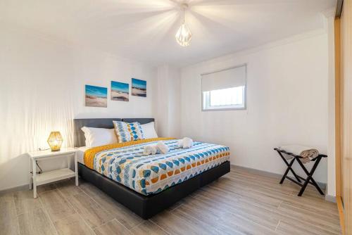 Cama o camas de una habitación en Sea View in Lavra - 2 King Beds
