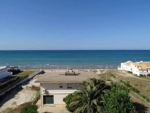 APARTAMENTOS EL SOL a 20 metros del mar, Denia ...