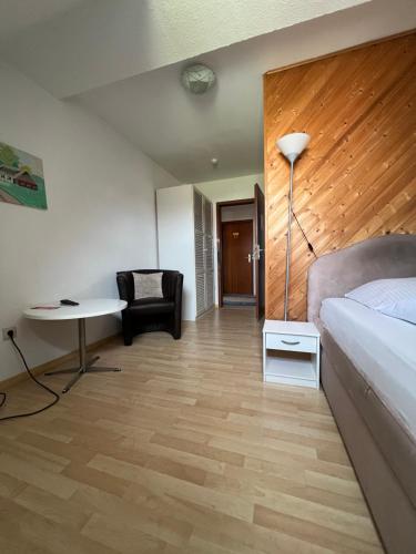 Postel nebo postele na pokoji v ubytování Hotel zum Rücking