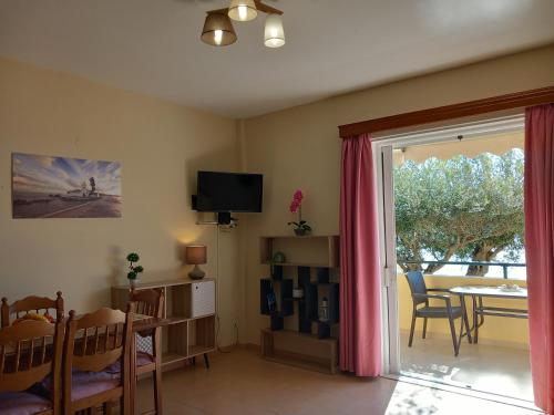 Gallery image of Maisonette seaside balconies Caracas Home 60 in Glyfada