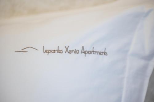 Ένα ή περισσότερα κρεβάτια σε δωμάτιο στο Lepanto Xenia Apartments 3F