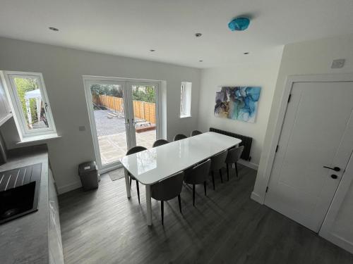 Φωτογραφία από το άλμπουμ του Brand New High Spec House with Parking & Wi-Fi By Home Away From Home - A σε Longport
