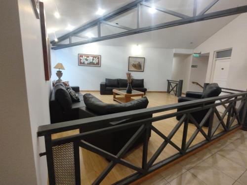 Ruang duduk di Soleado Apart Hotel