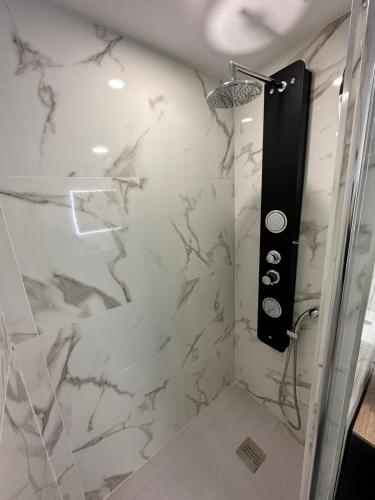 Kúpeľňa v ubytovaní Moderno piso con vistas en Puerto de Sagunto VT-52189-V